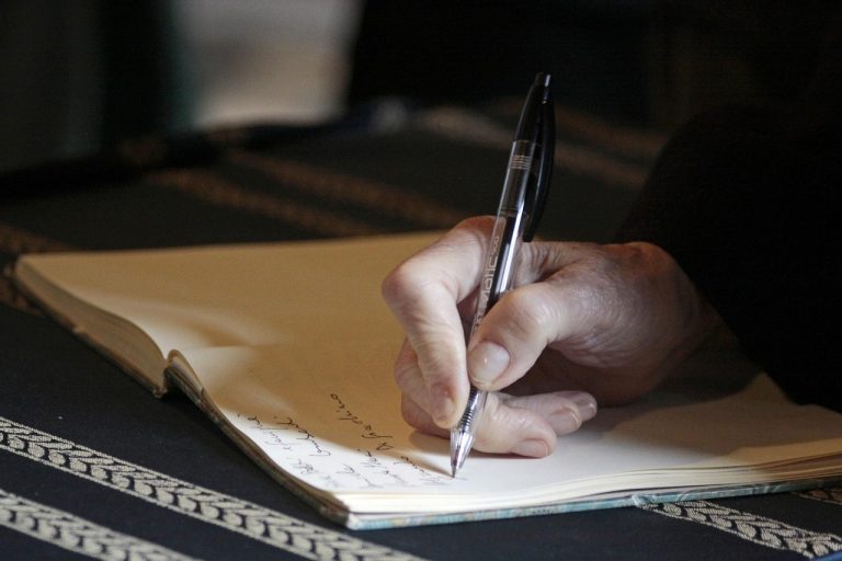 The Art of Crafting Compelling Podcast Scripts